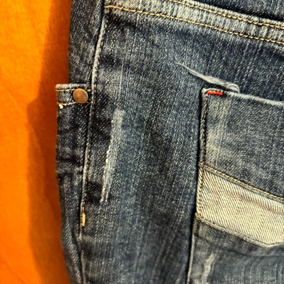 Tommy Hilfiger Women's Capri Jeans‎ with Cuffs - Picture 8 of 13